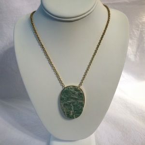 Beautiful green stone pendant necklace